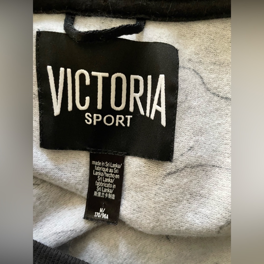 Victoria’s Secret Sport Camo Pullover Medium - Picture 6 of 6